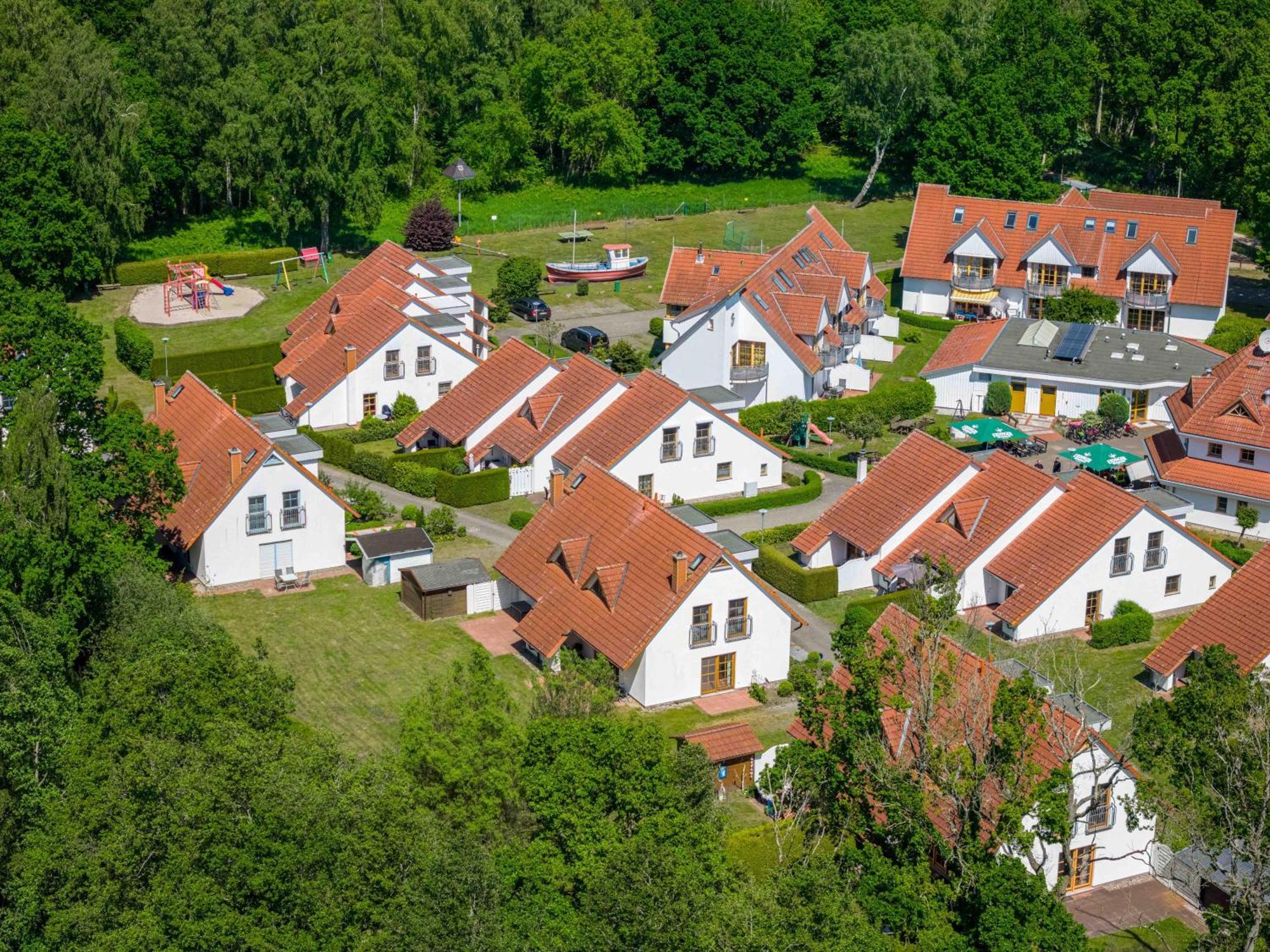 Ferienpark Freesenbruch Wohnung 4 4 - Seeschwalbe Zingst Exterior photo
